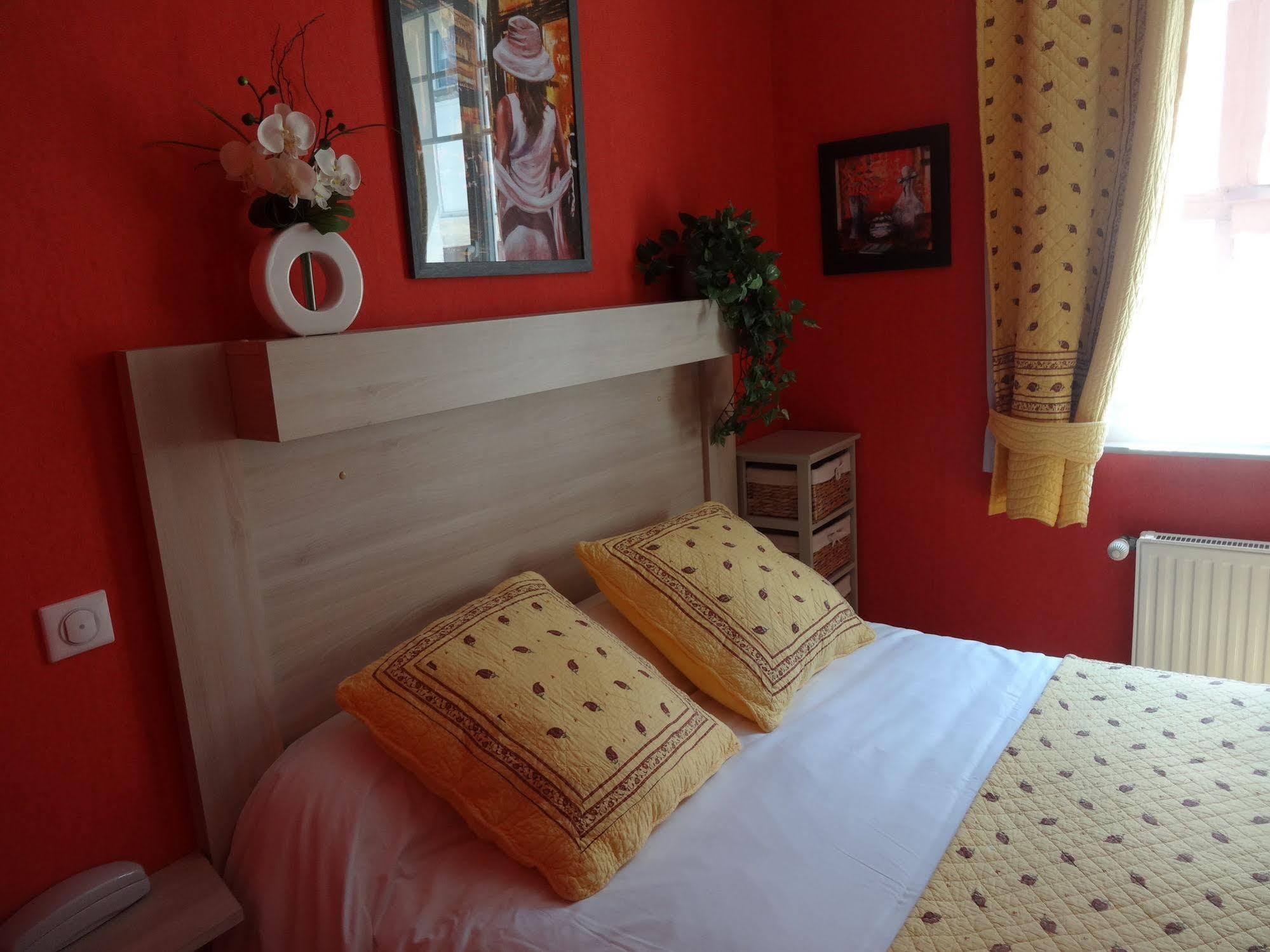 Hotel De Lion Sur Mer Ngoại thất bức ảnh
